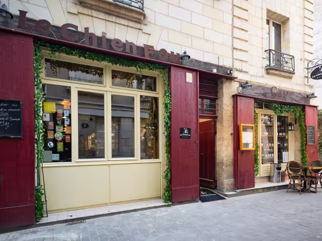 la devanture du restaurant le chien fou à Tours